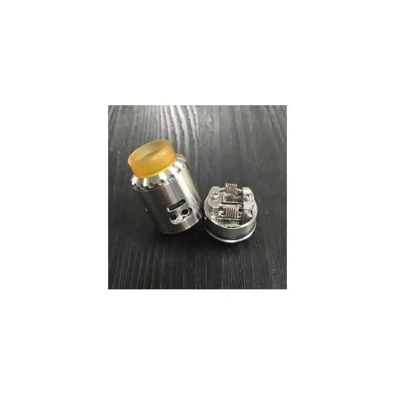 Musketeer RDA Blitz - Tröpfelverdampfer 24 mmMusketeer Blitz RDA ist&nbsp;ein&nbsp;Tröpfelverdampfer mit einem Durchmesser von 24 mm und einer 3 mm Füllvolumen.Seine Spirale verstellbarer Luftstrom ist perfekt für einen optimalen Geschmack ist es auch ein einzigartiges System der Luftzirkulation 3-Wege hat.Eigenschaften:Durchmesser: 24mmGewicht: &nbsp;39 gMaterial: &nbsp;Edelstahl + PEIConnektor: 510Deck: Design DualdeckAirflowPEEK Isolator4300Blitz RDA21,60&nbsp;CHFsmoke-shop.ch21,60&nbsp;CHF