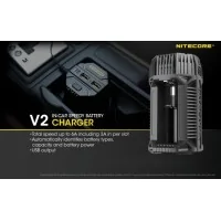 NiteCore V2 In-Car Dual-Ladegerät fürs AutoLieferumfang: NiteCore V2 In-Car Dual-Ladegerät fürs AutoPasst in standartisierte Flaschenbehälter Ihres AutosNitecore V2 In-Car Speedy Battery Charger provides users with a powerful and portable charging solution with a rapid combined charging current rate up to 6A (3A per slot) for daily use and traveling.&nbsp;5860Nitecore18,20&nbsp;CHFsmoke-shop.ch18,20&nbsp;CHF