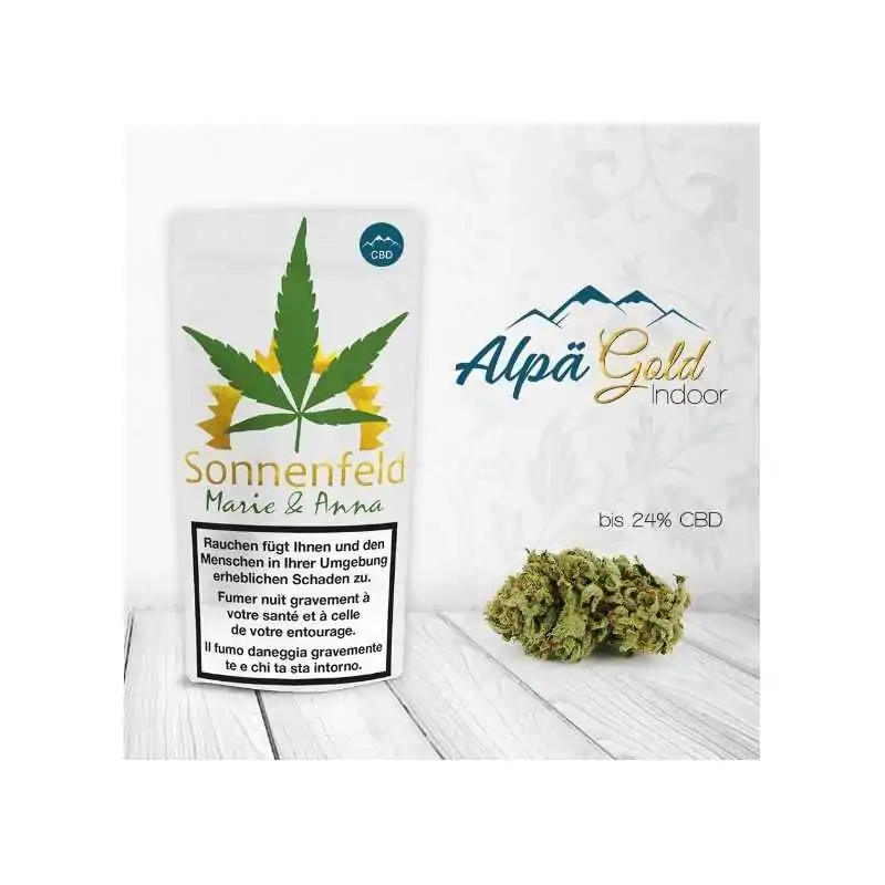 Sonnenfeld - Alpä Gold, 4g Hanfblüten CBDLieferumfang: 1x Packung Sonnenfeld - M&amp;A - Alpä Gold, 4g  Hanfblüten CBDCBD Gehalt 23%Die Blüten von Alpä Gold sind schön gleichmässig und kompakt gewachsen. Sie verströmen beim Öffnen bereits ein angenehm fruchtiges Haze Aroma. Am Gaumen und im Mund ist das Aroma stark aber nicht aufdringlich. 6944Sonnenfeld - Marie & Anna16,90 CHFsmoke-shop.ch16,90 CHF