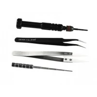 DIY Kit - Demon Killer - Wickelwerkzeug SetLieferumfang:&nbsp;DIY Kit - Demon Killer - Wickelwerkzeug Set&nbsp;1 x Pince coupante1 x Ciseaux2 x Brosses de nettoyage1 x Chiffon&nbsp;doux1 x Pince en céramique1 x Pince en acier inoxydable1 x Tournevis1 x Sac de transport Demonkiller7429Demon Killer22,90&nbsp;CHFsmoke-shop.ch22,90&nbsp;CHF