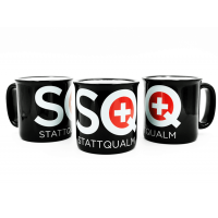 Kaffeetasse Squape - Sqattqualm schwarz MerchLieferumfang: 1 x StattQualm TasseAuf der schwarzen StattQualm Tasse befindet sich das Logo von StattqualmEine hübsche Tasse mit dem StattQualm Logo für jede/n Kaffe -oder Tee Liebhaber/in.Hinweis: die Platzierung des Logos weicht vom Artikelbild ab. Das Logo befindet sich mittig gegenüber dem Griff und ist effektiv grösser. 8297Stattqualm / Squape11,90 CHFsmoke-shop.ch11,90 CHF