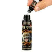 60 ml Tom Klark´s - Der Zipfel der Zapfel (50ml +10ml Nikotinshot)60 ml Tom Klark´s - Der Zipfel der Zapfel (50ml +10ml Nikotinshot)0mg = 50 Ml überdosiertes Liquid ohne Nikotinshot Geschmack: Ein vollmundiger Anis Geschmack, welcher sich je nach Nutzung intensiviert und sich mit anderen Aromen paart.Inhaltstoffe: Propylenglycol (PG) E1520 (Ph. Eur.), natürliche/naturidentische Aromastoffe, NikotinAnwendung: Die Shots in die 60ml Chubby Gorilla Flasche füllen.Flasche: 60ml Chubby Gorilla Flasche + 1x10ml 18mg Shot in PET FlascheMischungsverhältnis: 70 VG / 30 PGHerstellungsland: DE----------------------------------------------------------------------------------------------------------LIEFERUMFANG3mg: 1 x 50ml Tom Klark`s Liquid + 10ml 18mg Shot----------------------------------------------------------------------------------------------------------Achtung verschiedene Varianten verfügbar Geschmacksrichtung:Anis, Lakrize8978tom Klarks Liquid19,90 CHFsmoke-shop.ch19,90 CHF