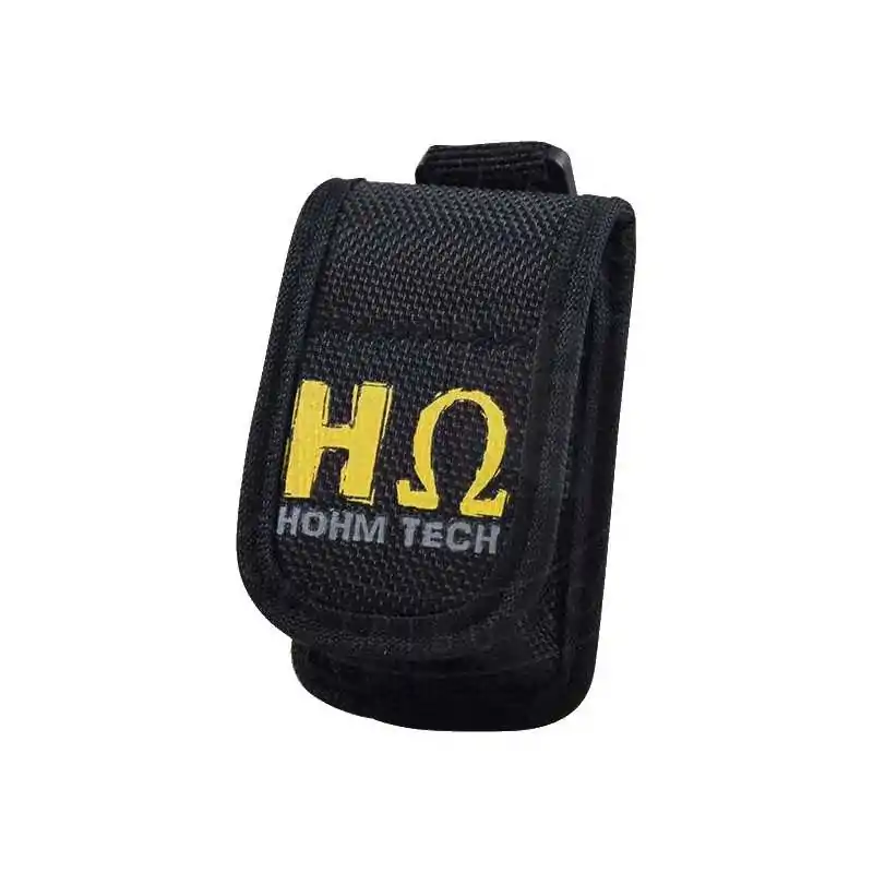 HOHM TECH BATTERY PROTECTIVE CASE - 2 Fach BatteriehalterHohm TechDer Hohm Security Battery Carrier von Hohm Tech ist für die Aufnahme von 18650,20700,21700 Batteriezellen ausgelegt und verfügt entweder über einen Zwei- oder Vierfach-Batteriehalter, die beide mit einem Gürtelclip und einer Schlaufe für einen sicheren Transport und einer Stoßpolstereinlage zur Sicherheit ausgestattet sind.Der Hohm Security ist formschlüssig für 18650,20700,21700 Li-Ion-Zellen und ist für die bequeme Lagerung und den sicheren Transport von Batterien gebaut und ausgelegt. (Batterien sind separat erhältlich)Der Hohm Security-Koffer unterstützt entweder zwei oder vier Zellen und verfügt über ein Klettverschlussdesign für einen sicheren Transport. Mit einem Gürtelclip, einer Gürtelschlaufe, einer Stoßpolstereinlage und einem oberen D-Ring.SpezifikationenZweckbestimmt - Gebaut für bequeme 18650, 20700,&amp; 21700li-ion cell security Gewebtes Poly-Material (zukünftig ausbruchsicher)Formschlüssig für 18650, 20700, &amp; 21700 Zellen (Batterien separat erhältlich)Inhalt des Pakets1xBatterie-Gehäuse für 2 Batterien9712HOHMTech - Batterien5,90&nbsp;CHFsmoke-shop.ch5,90&nbsp;CHF