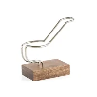 Pfeifen Ständer von Creavap - Dunkles NussbaumholzLieferumfang: 1x Pfeifen Ständer von Creavap - Wenge (dunkles Holz) Hergestellt aus Holz und MetallHandgefertigt von CREAVAPWunderschöne Pfeifen Ständer für elektronische oder traditionelle Pfeifen. Die Halterungen sind schlicht aber effektiv aufgebaut. Mit einem edlen Holzblock, wahlweise aus Rosen-, Nussbaum- oder Zebranoholz als Basis und einem Edelstahldraht Aufsatz, welche für den Halt der Pfeife sorgt, macht der Pfeifenständer auf jedem Tisch oder Regal eine ausgezeichnete Figur. Die Halterungen sind alle hamdgefertigt und kommen aus unserem Nachbarsland Frankreich.9858Creavap E-Pipes22,90 CHFsmoke-shop.ch22,90 CHF Pfeifen Ständer von Creavap - Dunkles NussbaumholzLieferumfang: 1x Pfeifen Ständer von Creavap - Wenge (dunkles Holz) Hergestellt aus Holz und MetallHandgefertigt von CREAVAPWunderschöne Pfeifen Ständer für elektronische oder traditionelle Pfeifen. Die Halterungen sind schlicht aber effektiv aufgebaut. Mit einem edlen Holzblock, wahlweise aus Rosen-, Nussbaum- oder Zebranoholz als Basis und einem Edelstahldraht Aufsatz, welche für den Halt der Pfeife sorgt, macht der Pfeifenständer auf jedem Tisch oder Regal eine ausgezeichnete Figur. Die Halterungen sind alle hamdgefertigt und kommen aus unserem Nachbarsland Frankreich.9858Creavap E-Pipes22,90 CHFsmoke-shop.ch22,90 CHF