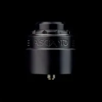 Vaperz Cloud Asgard 30 MM RDA - Satin Red - SelbstwickelverdampferDie Asgard RDA von Vaperz Cloud ist eine halbsteherlose 30 mm RDA mit einem oberen Luftstrom und einer riesigen Saftwanne, die vier einzelne Pfostenlöcher für eine einfache Installation der Spule mit einem schnell lösbaren Quetschstift aufweist. Diese RDA verfügt über 54 Luftstromlöcher, die einen effizienten Luftstrom in das Kammersystem ermöglichen, wodurch der gesamte Geschmack aus dem Saft verdrängt wird und ein wirklich einzigartiges und hochwertiges Vaping-Erlebnis entsteht.&nbsp;30 mm mit 33 mm Schönheitsring24k vergoldeter positiver Stift und PfostenSchnellverschlussstift mit Ersatzschrauben, die in das Deck eingesetzt sindHalbsäulenloses DeckVier 2,5 mm x 3 mm PfostenlöcherUltem-KühlkörperUltem-Luftstrom-DiffusorUltem-Kammer-ReduziererVerriegelung der oberen Kappe und des SchienensystemsTallboy-Tipp und Shorty-TippErsatzschrauben und O-Ringe8971Vaperz Cloud78,90&nbsp;CHFsmoke-shop.ch78,90&nbsp;CHF