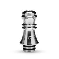 Kizoku Chess 510 Drip Tip - Schwarz / EdelstahlLieferumfang: 1x Kizoku Chess 510 Drip Tip Series Schwarz / Edelstahl vers. AusführungenKIZOKU Chess 510s sind Edelstahl-Tropfspitzen ausschließlich für MTL- und Niedrigtemperatur-Zerstäuber. Es gibt sie in vier verschiedenen, von Schachfiguren inspirierten Designs, die am besten auf Tanks und Klarsichtzerstäubern der alten Schule wie dem Nautilus Mini aussehen. Diese Spitzen haben eine schmale Bohrung, die ideal für einen verbesserten Halsschlag von Nic SaltLieferumfang: 1 Stück (Auswählbar)8779Kizoku1,50&nbsp;CHFsmoke-shop.ch1,50&nbsp;CHF