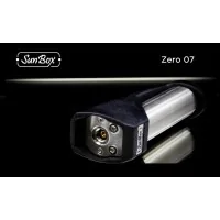 Zero 07 von Sunbox (18650 Tube Box Mod)Die Zero 07 von Sunbox ist ein sehr kleiner 18650 Akkuträger mit einem Bomber Pro Chip von Omegavaper. Die Zero 07 liegt ausserordentlich gut in der Hand und ist komfortable zu bedienen. Das Design ist typisch Sunbox und sehr gut verarbeitet. Features: Bomber Pro Tube, Grösse 18650Bomber Pro Chip von Omegavaper: mechanische Leistungsabgabe mit elektronischem System.Tube aus SS 316Gehäuse aus PA12-NylonGoldkontakteverstellbarer Pin: die Höhe des positiven Pins kann für die beste Luftpositionierung eingestellt werden (Inbusschlüssel im Lieferumfang enthalten)Peak-IsolatorenRTA / RDA bis 24mm510 AnschlussTube kann einfach gewechselt werden für einen neuen Look! 18650 Zero Series Tube kompatibel Hinweis: Bitte installieren Sie einen der mitgelieferten O-Ringe auf dem Catch Cup, um:Kratzer zu vermeidenVermeidung von Verklemmungen am SockelVermeiden Sie gefährlichen hohen Druck auf den Pindie Verdampfer-Base abzudichten und Probleme mit undichten Verdampfern zu vermeidenungenauen Gewinde bei Verdampfern mehr Stabilität zu verleihen10550Sunbox148,00 CHFsmoke-shop.ch148,00 CHF Zero 07 von Sunbox (18650 Tube Box Mod)Die Zero 07 von Sunbox ist ein sehr kleiner 18650 Akkuträger mit einem Bomber Pro Chip von Omegavaper. Die Zero 07 liegt ausserordentlich gut in der Hand und ist komfortable zu bedienen. Das Design ist typisch Sunbox und sehr gut verarbeitet. Features: Bomber Pro Tube, Grösse 18650Bomber Pro Chip von Omegavaper: mechanische Leistungsabgabe mit elektronischem System.Tube aus SS 316Gehäuse aus PA12-NylonGoldkontakteverstellbarer Pin: die Höhe des positiven Pins kann für die beste Luftpositionierung eingestellt werden (Inbusschlüssel im Lieferumfang enthalten)Peak-IsolatorenRTA / RDA bis 24mm510 AnschlussTube kann einfach gewechselt werden für einen neuen Look! 18650 Zero Series Tube kompatibel Hinweis: Bitte installieren Sie einen der mitgelieferten O-Ringe auf dem Catch Cup, um:Kratzer zu vermeidenVermeidung von Verklemmungen am SockelVermeiden Sie gefährlichen hohen Druck auf den Pindie Verdampfer-Base abzudichten und Probleme mit undichten Verdampfern zu vermeidenungenauen Gewinde bei Verdampfern mehr Stabilität zu verleihen10550Sunbox148,00 CHFsmoke-shop.ch148,00 CHF