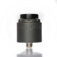 Vaperz Cloud Asgard Mini 25 mm RDA /SelbstwickelverdampferLieferumfang: Vaperz Cloud Asgard Mini RDA /Selbstwickelverdampfer The Asgard mini RDA is exactly what the name says in being a smaller verison of the Asgard RDA. It is a top airflow 25mm RDA with a semi-postless design and 6ml juice well. The deck brings four 2.5mm x 3.0mm individual post holes for easy coil installation with a quick release...7981Vaperz Cloud49,90 CHFsmoke-shop.ch49,90 CHF