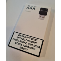 Juul USB Charger Ladegerät für JuulLieferumfang: 1x Juul USB Charger Ladegerät für JuulHält die Juul dank magnetischer Halterung sicher und fest. 6656Juul0,80 CHFsmoke-shop.ch0,80 CHF
