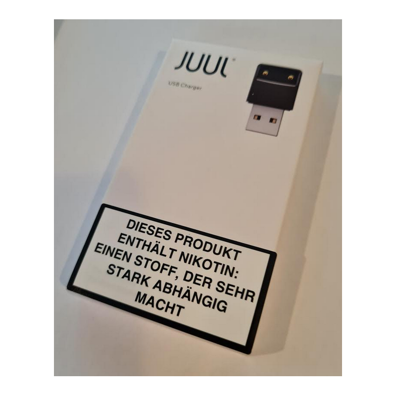 Juul USB Charger Ladegerät für JuulLieferumfang: 1x Juul USB Charger Ladegerät für JuulHält die Juul dank magnetischer Halterung sicher und fest. 6656Juul1,70 CHFsmoke-shop.ch1,70 CHF