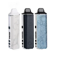 XVape ARIA + in 1 Vaporizer 2600mAh - XVape - schwarzEntdecken Sie den Aria Vaporizer in einer noch besseren „+“-Version als das Basismodell!Integrierter 2550-mAh-Akku, aufladbar über USB-C.Einstellbare Temperatur von 100 bis 240 Grad Celsius (212 bis 464 Grad Fahrenheit).Einstellbare Spannung von 3,3 bis 4,2 Volt.Keramik-Heizkörper mit integriertem Heizelement.Schnelles Aufheizen in ca. 20 Sekunden.Ovale Kammer für bessere Wärmeleitung und größere Heizfläche.Kompatibel mit getrockneten Kräutern, Konzentraten und Harzen.Neue Lederhülle für besseren Halt.Komplettes Set mit allem, was Sie zur Pflege und Reinigung des Vaporizers benötigen.Lieferumfang1 x ARIA+ Vaporizer4 x Alkoholtücher2 x Mundstücke1 x Harzschale2 x Siebe3 x Wattestäbchen1 x Reinigungsbürste1 x USB-C-Kabel1 x BedienungsanleitungEigenschaftenGröße: 118,0 x 22,0 x 34,0 mm2550-mAh-AkkuTemperatur: 100–240 °C (212–464 °F)Spannung: 3,3–4,2 VSchnelle Aufheizung in 20 SekundenKeramik-HeizelementOvale KammerKompatibel mit getrockneten Kräutern, Harzen und KonzentratenLederhülle8517XVape Vaporizer74,90 CHFsmoke-shop.ch74,90 CHF