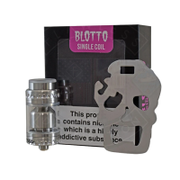 DOVPO X VAPING BOGAN BLOTTO RTA (Selbstwickelverdampfer) 6 ml SilberDOVPO X VAPING BOGAN BLOTTO SINGLE COIL RTA (Selbstwickelverdampfer1 x Blotto Einzelspule RTA1 x Glass Bubble Tube1x PCTG Bubble Tube1x Zubehörtasche1x Benutzerhandbuch1x Flaschenöffner &amp; Coil-MaßDie Vaping Bogan und Dovpo haben sich wieder zusammengetan, um die Blotto überarbeiten, dieses Mal die Schaffung eines einzigen Spule Variante davon, sie haben Kunden-Feedback an Bord genommen und haben die Mängel mit dem Original korrigiert und implementiert diese Korrekturen innerhalb der Blotto Single Coil RTA. Was hat sich also geändert? Abgesehen von der Gesamtgröße, die kleiner ist und jetzt nur 2 Pfostenlöcher im Gegensatz zu 4 aufweist, hat Dovpo die Airflow-Pfosten neu gestaltet und verbessert, indem sie ihnen eine Metallunterstützung hinzugefügt haben, um sie weiter zu stärken, so dass eine größere Kurve an den Pfosten selbst möglich ist, was wiederum den Grad des Luftstroms erhöht, der auf die Spule von 242 auf 272 Grad gerichtet ist, zusätzlicher Luftstrom sorgt für dichtere Wolken und besseren Geschmack. Ein paar mehr Stärkung Projekte haben in der Blotto Single Coil RTA wie die Airflow Control Ring und die Basis gegangen. Der Blotto Single Coil RTA misst nur 23 mm, was bedeutet, dass dies in den meisten Side-by-Side-Mods und auf jedem Gerät passen wird, immer noch mit dem Bottle Cap Stil Topcap, Top-Füllung und einstellbare Luftstrom.Wenn Sie ein Single-Coil-Benutzer sind, und wollen eine echte ein RTA, die standhalten kann, was Sie in der Lage sind, auf sie zu werfen dann die Blotto Single Coil ist die RTA für Sie.11415DOVPO16,80 CHFsmoke-shop.ch16,80 CHF