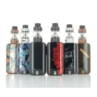 Kit Luxe 2 + Box Mod + NRG-S 8ml Verdampfer von Vaporesso - StarterkitKit Luxe 2 + NRG-S 8ml Vaporesso - StarterkitInhalt :1 x Mod LUXE II1 x NRG-S (8 ml)1 × GT4 Maschenwiderstand 0,15Ω (vorinstalliert)1 × GT Maschenwiderstand 0,18Ω1 × Ersatzglas (5 ml)1 × Dichtungssatz1 × Micro-USB-Kabel1 × Benutzerhandbuch1 × GarantiekarteBetrieben mit 2x 18650 Batterien (Nicht im Lieferumfang dabei)Vaporesso präsentiert das dritte Modell der Luxe-Serie: das Luxe II Kit.Das Kit besteht aus einer Dual-Batterie 18650 Luxe II Mod, gekoppelt mit einem 8ml NRG-S Zerstäuber.Der Luxe II Mod verfügt jetzt über einen AXON Chip mit einer neuen Schnittstelle und mehr Optionen wie z.B. den Pulse-ModusDer NRG-S Zerstäuber hat ein Fassungsvermögen von 5 oder 8ml, die Befüllung erfolgt durch die Spitze mit einem ausgeklügelten System auf Drehpunkt getan. Der NRG-S wird durch seine Kompatibilität mit allen Widerständen der GT-Serie von Vaporesso alle Liebhaber des großen, leckeren Dampfes zufriedenstellen.11543Vaporesso68,90 CHFsmoke-shop.ch68,90 CHF