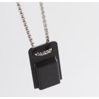 Halterung mit Magnet für Juul - vers. FarbenLieferumfang: 1x Halterung mit Magnet für Juul - vers. FarbenHält die Juul dank magnetischer Halterung sicher und festVerschiedene Farben auswählbarProduct TypeClip HolderMaterialStainless Steel + ABSPackage1 x Clip Necklace holderWeight10g (0.35oz)12221Demon Killer1,50 CHFsmoke-shop.ch1,50 CHF