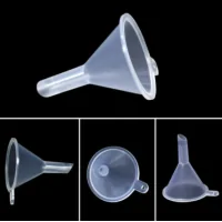 Trichter zum befüllen von 10ml Fläschchen vers. DurchmesserTrichter zum befüllen von 10ml Fläschchengeeignet zum einfüllen von Nikotinshots31 mm breit 39 mm hoch6 mm spitze6246Smoke-Shop.ch1,40 CHFsmoke-shop.ch1,40 CHF Trichter zum befüllen von 10ml Fläschchen vers. DurchmesserTrichter zum befüllen von 10ml Fläschchengeeignet zum einfüllen von Nikotinshots31 mm breit 39 mm hoch6 mm spitze6246Smoke-Shop.ch1,40 CHFsmoke-shop.ch1,40 CHF