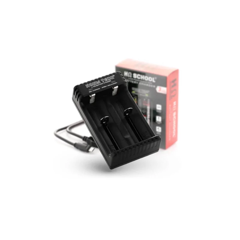 HohmTech School Battery Charger - Micro USB Ladegerät (2/4 Slot)Lieferumfang:  2 oder 4 Slot USB Ladegerät von HohmtechDiese Hohm School Batterieladegeräte von Hohm Tech sind völlig autonom und sind voll von Sicherheitsfunktionen, mit Ladegeräten, die entweder zwei oder vier Batterien halten und sind kompatibel mit 18650, 20700, 21700.Der Hohm School Battery Charger von Hohm Tech ist ein vollautomatisches Ladegerät, das mit dem BLD1-System ausgestattet ist, das den Step-Up/Down-Ausgang automatisiert, so dass sowohl kleine als auch größere Zellen mit der richtigen Rate geladen werden. Selbst Lithium-Ionen-Batterien mit oder ohne PCB/PCM3 werden problemlos auf die richtige Spannung gebracht. Dies stellt sicher, dass die chemische Integrität der heutigen kleinen Lithium-Ionen-Batterien nicht beeinträchtigt wird, so dass sie einen vollen Lebenszyklus erreichen können.12800HOHMTech - Batterien14,90 CHFsmoke-shop.ch14,90 CHF