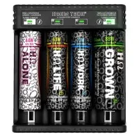 HohmTech School Battery Charger - Micro USB Ladegerät (2/4 Slot)Lieferumfang:  2 oder 4 Slot USB Ladegerät von HohmtechDiese Hohm School Batterieladegeräte von Hohm Tech sind völlig autonom und sind voll von Sicherheitsfunktionen, mit Ladegeräten, die entweder zwei oder vier Batterien halten und sind kompatibel mit 18650, 20700, 21700.Der Hohm School Battery Charger von Hohm Tech ist ein vollautomatisches Ladegerät, das mit dem BLD1-System ausgestattet ist, das den Step-Up/Down-Ausgang automatisiert, so dass sowohl kleine als auch größere Zellen mit der richtigen Rate geladen werden. Selbst Lithium-Ionen-Batterien mit oder ohne PCB/PCM3 werden problemlos auf die richtige Spannung gebracht. Dies stellt sicher, dass die chemische Integrität der heutigen kleinen Lithium-Ionen-Batterien nicht beeinträchtigt wird, so dass sie einen vollen Lebenszyklus erreichen können.12800HOHMTech - Batterien14,90 CHFsmoke-shop.ch14,90 CHF