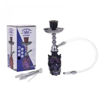 Hookah NADOR 20CM BLK DL1 - Champ Al Malik - SHISHA - WasserpfeifeShisha mit einem eleganten Design.Beim Rauchen der Shisha entsteht eine große Menge an süßem und köstlichem Rauch.Abmessungen (cm) : 5.0 x 5.0 x 20.0Gewicht (kg) : 1.33Lieferumfang1 x Wasserpfeife1 x Feuerstelle1 x SchlauchMerkmaleAbmessung (cm) : 5x5x20Gewichte (kg) : 1.3313161Champ Al Malik19,90 CHFsmoke-shop.ch19,90 CHF