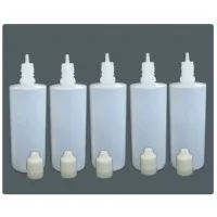 100 ML PET Flasche mit Nadelspitze oder kleine SpitzeLieferumfang:&nbsp; 1x&nbsp; 100ml PE Flasche aus mittelweichem PolyethylenDeckel mit Kindersicherung&nbsp;und kleiner Tropfaufsatz&nbsp;oder &nbsp;Lange Nadel mit Gummicap&nbsp;auswählbar&nbsp;Mit Etikett zum einfachen beschriften Ihrer Kreationen&nbsp;1662Flaschen1,20&nbsp;CHFsmoke-shop.ch1,20&nbsp;CHF