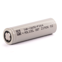 Molicel INR18650-P26A, 2600mAh 35A Li-Ionen-Akku, 3,6V - 3,7VDie Molicel P26a 18650 Vape-Batterie ist eine Standard-Option für eine große Auswahl an Vape-Kits und Mods, die 18650-Batterien unterstützen. Mit einer Kapazität von 2600mAh und einer kontinuierlichen Entladungsrate von 25A ist sie ideal, wenn Sie eine lange Akkulaufzeit für Vaping mit hoher Wattzahl und Sub-Ohm-Kits benötigen.Wir empfehlen immer, die Kompatibilität zu überprüfen, bevor Sie einen Akku verwenden. Es lohnt sich auch, einen Blick auf unseren Leitfaden zur Batteriesicherheit zu werfen, um Tipps zur Gesunderhaltung Ihrer Batterie zu erhalten.Spezifikation:Kapazität2600mAhMinimale Kapazität2500mAhNennspannung3,6V - 3,7VLadeschlussspannung4,2V ± 0,05Entladeschlussspannung2,5Vmax. Entladestrom (konstant)35A mit Abschaltung bei 80°max. Entladestrom (konstant)25A ohne Abschaltungmax. Entladestrom (Puls)ca. 70A13192Molicel - 18650 Batterie12,90 CHFsmoke-shop.ch12,90 CHF