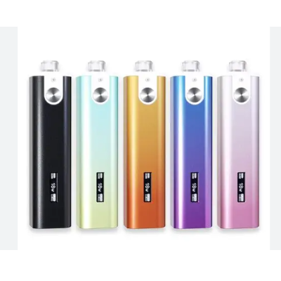 Sx Mini Vi Rod AIO Kit - Tube - mit VP Pod 0.8 ohm 1000 mahLieferumfang: SxMini Vi Rod AIO Kit - Tube - mit VP Pod 0.8 ohm 1000 mahDer SXmini VI Rod ist ein kompaktes und tragbares Vaping-Gerät, das die VI-Serie ergänzt. Sein Design ist ähnlich dem der VI Class AIO mit dem zusätzlichen Komfort der austauschbaren Hülsen und Punkt-Kompatibilität (Adapter separat erhältlich). Mit einer eingebauten 1000mAh-Batterie kann das Gerät eine maximale Leistung von 30W ausgeben, wodurch es sowohl für MTL- (Mouth-to-Lung) als auch DL- (Direct-Lung) Verdampfungsstile geeignet ist. Das Gerät ist mit einem Yihi-Chipsatz ausgestattet, der mit Buck-Boost-Anti-Dry-Hit-Schutz ausgestattet ist und ein sicheres und angenehmes Dampferlebnis gewährleistet.Der VI Rod verfügt über eine einfach zu befüllende VP-Patrone mit einer vorinstallierten Wicklung, die nicht nur auslaufsicher ist, sondern auch einen ausgezeichneten Geschmack und Dampfproduktion bietet. Die Kompatibilität des Geräts mit dem neu erschienenen VI Tank und den VI Coils (separat erhältlich) macht es noch vielseitiger und ermöglicht es dem Dampfer, sein Dampferlebnis an seine individuellen Vorlieben anzupassen. Der SXmini VI Rod ist eine großartige Wahl für Dampfer, die ein kompaktes und tragbares Gerät mit exzellenten Funktionen suchen, was ihn zu einer idealen Option für alle macht, die immer unterwegs sind. 1x SXmini VI Stab1x VP Pod 0.8ohm mit vorinstallierter Spirale1x Typ-C USB-Kabel1x Benutzerhandbuch1x Drip Tip (mit Schraubscharnier)1x GarantiekarteModes:  Wattage und Pure Mode (ohne Temp Control)13890SX mini (YIHI Chip)23,90 CHFsmoke-shop.ch23,90 CHF