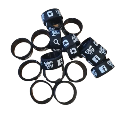 Gratis - Vape Ring - Ohm Boy - MerchandiseGratis - Vape Ring - Ohm Boy - MerchandiseFarbe: gemäss Abbildung Vape Ring schützen dein Tank vor stürzen Bitte nur 1 Gratisprodukt in den Warenkorb legen (Mindestbestellung 0.10 CHF) Passend auf fast alle GlastanksGummiband Mindestbestellung 0.01 CHF13993Ohm Boy UK0,00 CHFsmoke-shop.ch0,00 CHF