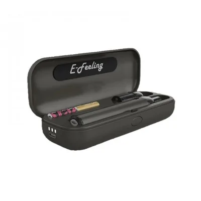 Finger Case 2000mAh - E-Feeling - Aufbewahrungsbox für Nano 2Lieferumfang: 1x Finger Case 2000mAh - E-Feeling - Aufbewahrungsbox für Nano 2Tragen Sie Ihren E-Feeling Mini oder Nano in allen Lebenslagen und laden Sie ihn dank des E-Feeling Finger Case auf, das mit einem langlebigen Akku (2000 mAh) und zahlreichen Fächern ausgestattet ist.Das Finger Case wird über USB-C aufgeladen. 14012E-Feeling - Pod System8,90 CHFsmoke-shop.ch8,90 CHF