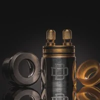 AUGVAPE Druga RDA Tröpfler (Selbstwickelverdampfer) mit BF PinLieferumfang des Druga RDA Selbstwickelverdampfers1 x Druga RDA Tröpfler1 x 510er Drip Tip Adapter1 x Squonk Pin1 x 810er PEI Drip Tip1 x 810 Delrin Drip Tip in schwarz1 x Ersatzteiltütchen14448Augvape21,00 CHFsmoke-shop.ch21,00 CHF