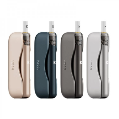 Starter Kit Kiwi V2 - Kiwi Vapor - Mit Powerbank und Stick (USB-C - 400 mah)Der berühmte Kiwi-Pen kehrt mit einer zweiten, noch besseren Version zurück.Powerbank mit 1800mAh, die über USB-C aufgeladen wird.Der Stift mit einer Kapazität von 400mAh kann über USB-C oder mit der Powerbank aufgeladen werden.Patrone mit einer Kapazität von 1,8 ml, die durch Verschieben des Metallteils befüllt wird.In die Kartusche integrierter Mesh-Widerstand mit einem Wert von 0,8 Ohm.Nicht einstellbare, präzise Airflow, perfekt für MTL-Züge.Schutz vor Dry-Hits.Intelligentes Vibrationssystem.14767Kiwi - Vapor -79,90 CHFsmoke-shop.ch79,90 CHF