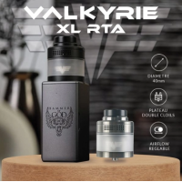 Valkyrie XL - RTA 40mm - Vaperz Clouds - SelbstwickelverdampferDer beeindruckendste Valkyrie XL RTA in der Serie !Durchmesser von 40mm für die meisten massiven Boxen.Sehr gute Kapazität von 9ml.Dual Coil Deck für massive Montage.Einstellbare Top-Luftstrom, um Ihre ziehen passen.Drip Tip 810 derlin perfekt für eine DL ziehen.Lieferumfang: 1 x Tank Valkyrie XL RTA1 x Set Zubehör 1 x Benutzerhandbuch15039Vaperz Cloud85,00 CHFsmoke-shop.ch85,00 CHF