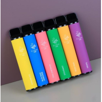 ELF BAR 1500 - Disposable - Ohne Nikotin (Einweg E-Zigarette) 0mgELF BAR 1500 - Disposable (Einweg E-Zigarette)Laut Hersteller sind bis zu 1500 Züge möglich.Nikotin :0 mg/ml (Ohne)Gerätetyp:EinwegAkku:850 mAhFüllmenge:4.8 mlDampfverhalten:MTL (Mund zu Lunge)Geschmack:GummibärchenDie Elf Bar sind eine Weiterentwicklung der Dampferbranche.Denn was vielen misslingt oder nicht gefällt wie Coils zu wechseln, Liquid aufzufüllen und den Akku zu laden ist hier Geschichte.Der einfachste Weg zum Dampfen ist Einweg das ist klar, denn hier muss das Gerät nur ausgepackt werden und fertig!Gemäss Herstellerangabe zirka 1500* Züge zu erwarten. (*ohne Gewähr)DER NIKOTINGEHALT BETRÄGT 0 Mg (ohne Nikotin)15308Elf Bar - Disposable Pods5,90 CHFsmoke-shop.ch5,90 CHF