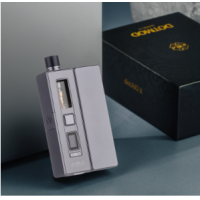 Kit DotAio X Essentiel (+ Ato DotAio V3 3ml ) DotmodEntdecken Sie das neue DotAio X Essential Kit, das von Dotmod entwickelt wurde! Es funktioniert mit einem 18650-Akku (nicht im Lieferumfang enthalten) und kann bis zu 60 W Leistung bringen. Dank des DotAio V3-Zerstäubers kann es bis zu 3 ml Liquid aufnehmen. Das Kit ist mit DotCoils Widerständen von 0,3 bis 0,7 Ohm kompatibel.15450Dotmod144,90 CHFsmoke-shop.ch144,90 CHF