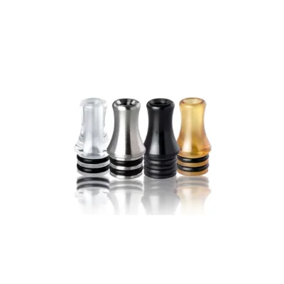 Figura Drip Tip von Svoe Mesto - vers. FarbenFigura Drip Tip von Svoe Mesto Mit dem MTL Drip Tip Figura White bringt Svoe Mesto ein 510er Drip Tip mit einem durchgehenden Innendurchmesser von 4 mm. So wird es zum perfekten Aufsatz für MTL Verdampfer. Das Drip Tip ist mit einem 510er Anschluss und zwei O-Ringen versehen. Der Durchmesser am Mundstück beträgt 7.2 mm und an der dicksten Stelle oberhalb des 510 Anschluss 10 mm. Beim Figura White hat Svoe Mesto ein Material aus PMMA gewählt.Sichtbare Länge14.0 mmLänge19.7 mmDurchmesser10.00 mmLuftbohrung4.0 mmO-Ringe2 O-Ringe am 510 Anschluss11002svoemesto8,90 CHFsmoke-shop.ch8,90 CHF Figura Drip Tip von Svoe Mesto - vers. FarbenFigura Drip Tip von Svoe Mesto Mit dem MTL Drip Tip Figura White bringt Svoe Mesto ein 510er Drip Tip mit einem durchgehenden Innendurchmesser von 4 mm. So wird es zum perfekten Aufsatz für MTL Verdampfer. Das Drip Tip ist mit einem 510er Anschluss und zwei O-Ringen versehen. Der Durchmesser am Mundstück beträgt 7.2 mm und an der dicksten Stelle oberhalb des 510 Anschluss 10 mm. Beim Figura White hat Svoe Mesto ein Material aus PMMA gewählt.Sichtbare Länge14.0 mmLänge19.7 mmDurchmesser10.00 mmLuftbohrung4.0 mmO-Ringe2 O-Ringe am 510 Anschluss11002svoemesto8,90 CHFsmoke-shop.ch8,90 CHF