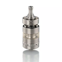 Kayfun X 24mm - Selbstwickelverdampfer 24mm RTA...Kayfun X 24 mmInsgesamt vier Neuerungen und zahlreiche bekannte Vorteile von Svoe Mesto Verdampfern finden sich im Kayfun X RTA. So möchte der Hersteller für das bisher hochwertigste und beste Produkt sorgen. Zudem wurde auch auf die Wünsche der Kunden eingegangen. Im neuen Verdampfer befindet sich nun nämlich eine Liquidcontrol. Diese arbeitet intelligent und verschliesst sich selbstständig, sobald du den Tank nach oben ziehst. Durch eine bewegbare Top Cap wird jede Menge Platz zur Befüllung des 4 ml Tanks geboten. Wenn du die Top Cap wieder schliesst, fährt der Tank automatisch zurück nach unten. Der Kayfun X Verdampfer bietet ein hohes Mass an Flexibilität. Denn wenn der Tank nach oben gezogen wird, kann eine vollständige Drehung um 360 Grad erfolgen. Durch ein Zahnrad lässt sich der Tank in viele verschiedene Positionen drehen und einrasten.Die AEROKON Airflow ControlDie Basis des Verdampfers wurde von Svoe Mesto für den Kayfun X RTA vollständig neu gedacht und mit einer neuen und hochwertigen Airflow Control ausgestattet. Bei der AEROKON Airflow Control handelt es sich um das erste System im MTL-Bereich, welches den Luftfluss nicht bereits am Eingang der Luftführung beschränkt. Der Luftfluss wird beim Kayfun X RTA nämlich erst direkt bei der Wicklung gezähmt. So kann der erzeugte Luftstrom schneller fliessen und gleichmässiger abgegeben werden. Zudem sorgen das neue PSU Fenster sowie die stufenlose Airflow Control und ein PEEK Isolator für gewohnt hochwertige Komponenten. 16193svoemesto159,90 CHFsmoke-shop.ch159,90 CHF