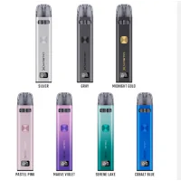 Kit Pod Caliburn G3 - 900mAh- Uwel - USB C - neue FarbenKit Pod Caliburn G3 900mAh- Uwel - USB CLieferumfang: 1x Caliburn G3 Akku 900 mAh1x Caliburn G3 Pod mit 0,6 Ohm (vorinstalliert)1x Caliburn G3 Pod mit 0,9 Ohm1x USB-C Kabel1x BedienungsanleitungMit der Caliburn G3 präsentiert Uwell die neueste Ergänzung zur Caliburn-Reihe. Diese E-Zigarette beinhaltet einen 900mAh starken Akku mit fest verbauter Akkuzelle sowie zwei Caliburn G3 Pods, die jeweils ein Tankvolumen von 2,5 ml aufweisen. Die fest verbauten Heads in den Pods variieren im Widerstand und bieten somit verschiedene Dampfmöglichkeiten.14594Uwell 18,80 CHFsmoke-shop.ch18,80 CHF