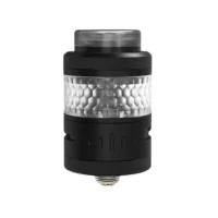 Nitrous RTA - 24 mm Damn Vape - (Selbstwickelverdampfer)Der Nitrous 24 mm RTA von Damn Vape, der in Zusammenarbeit mit Koko Sarang entworfen wurde, vereint Eleganz, Vielseitigkeit und Leistung für anspruchsvolle Dampfer.Postless Single/Dual Coil Tray ermöglicht eine einfache Installation der Coils.Einfache und saubere Befüllung von oben.Airflow einstellbar über Ring oder Reduzierstück, perfekt für RDL- bis DL-Züge.Juice Flow Control verhindert einen Luftdruckabfall beim Öffnen des Topcaps.Drip Tip 810 und Pyrex aus PCTG, was eine hervorragende Haltbarkeit bietet.Flush mit Mods mit einem maximalen Durchmesser von 24 mm.16748Damn Vape - RDA48,00&nbsp;CHFsmoke-shop.ch48,00&nbsp;CHF