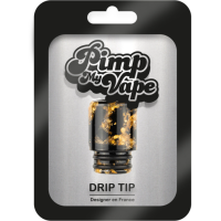 Drip Tip -510- PVM003 - Pimp My Vape - 510 PETDrip Tip -510- PVM003 - Pimp My Vape - PET510er Drip TipHergestellt aus PET um die Lippen von der Hitze zu isolierenLuftiger DL-Zugwiderstand (direkte Inhalation)Doppelter O'Ring für optimalen Halt510er Drip Tip aus PET der Marke Pimp my vape. Das PEI isoliert die Lippen von der Hitze des Dampfes und das 510er Format . Passend auf alle 510 Verdampfer. Dieses gerage Mundstück sorgt für den Komfort der Lippen.16889Drip Tip4,90 CHFsmoke-shop.ch4,90 CHF