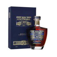 Centenario Edicion Limitada 30 Años Sistema Solera Rum 70clDiese preisgekrönte Edicion Limitada besteht aus einer Mischung von weicheren Column Still-Destillaten und schwereren Pot Still-Destillaten, die bis zu drei Jahrzehnten im Fass verweilten.Alkoholgehalt&nbsp;&nbsp;&nbsp; 40%Flascheninhalt&nbsp;&nbsp; 70clHerkunftsland&nbsp; &nbsp; Costa Rica17442Rum - Getränke -119,90&nbsp;CHFsmoke-shop.ch119,90&nbsp;CHF