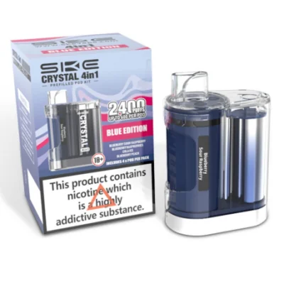 SKE Crystal 4in1 Podsystem - Starterkit mit 4 Pods 20mgDas SKE Crystal 4 in 1 Starter Kit Blue ist ein innovatives Prefilled Pod System, das dir gleich vier verschiedene Pods in einem einzigen Gerät bietet. Statt nur einer Geschmacksrichtung kannst du mit dem SKE Crystal 4 in 1 jederzeit flexibel zwischen vier Aromen wechseln – ganz einfach per praktischem Drehmechanismus.Mit einer Leistung von bis zu 2400 Zügen (je nach Zugverhalten) und einem starken 950mAh Akku ist dieses Vape Starter Kit ideal für alle, die Wert auf lange Laufzeit, einfache Bedienung und abwechslungsreichen Geschmack legen. Das clevere Revolver-Rad macht den Aroma-Wechsel besonders komfortabel: Einfach drehen und schon geniesst du einen neuen Geschmack.17527SKE - Big Vapes -21,90&nbsp;CHFsmoke-shop.ch21,90&nbsp;CHF