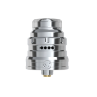 San Mini RDA - San Indonesia x Gerobak Vapor- SelbstwickelverdampferEntdecken Sie den San Mini RDA von San Indonesia x Gerobak Vapor, einen kompakten und eleganten Dripper, der eine hervorragende Geschmacksentfaltung bietet.Single-/Dual-Coil-Platte für eine einfache Montage der Coils.Kompatibel mit Bottom-Feed-System dank des mitgelieferten Pins.Einstellbarer Airflow, perfekt für RDL-Zug.Abnehmbares 810er Drip Tip.Robuste Konstruktion aus Edelstahl.Durchmesser 22 mm (24 mm mit dem mitgelieferten Beauty Ring).Lieferumfang 1 x San RDA1 x BF-Pin1 x Beauty-Ring1 x Beutel mit ZubehörTechnische Daten Durchmesser: 22 mmGewicht: 68 gMaterial: EdelstahlSingle-/Dual-Coil-DeckBF-kompatibelEinstellbarer LuftstromZugart: RDL810-Drip-Tip17542SAN INDONESIA X Gerobak32,00 CHFsmoke-shop.ch32,00 CHF San Mini RDA - San Indonesia x Gerobak Vapor- SelbstwickelverdampferEntdecken Sie den San Mini RDA von San Indonesia x Gerobak Vapor, einen kompakten und eleganten Dripper, der eine hervorragende Geschmacksentfaltung bietet.Single-/Dual-Coil-Platte für eine einfache Montage der Coils.Kompatibel mit Bottom-Feed-System dank des mitgelieferten Pins.Einstellbarer Airflow, perfekt für RDL-Zug.Abnehmbares 810er Drip Tip.Robuste Konstruktion aus Edelstahl.Durchmesser 22 mm (24 mm mit dem mitgelieferten Beauty Ring).Lieferumfang 1 x San RDA1 x BF-Pin1 x Beauty-Ring1 x Beutel mit ZubehörTechnische Daten Durchmesser: 22 mmGewicht: 68 gMaterial: EdelstahlSingle-/Dual-Coil-DeckBF-kompatibelEinstellbarer LuftstromZugart: RDL810-Drip-Tip17542SAN INDONESIA X Gerobak32,00 CHFsmoke-shop.ch32,00 CHF