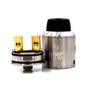 Screwless Two Post 25mm RDA Ampus (Selbstwickelverdampfer)Der Screwless Two Post 25mm RDA von Ampus überzeugt durch sein innovatives schraubenloses Deck und eine besonders einfache Handhabung. Mit einem Durchmesser von 25 mm sowie einer tiefen Liquidwanne von 5 mm bietet dieser Tröpfelverdampfer ausreichend Platz für komfortables Wickeln und eine hervorragende Liquidaufnahme.Dank des praktischen Two-Post-Decks lassen sich Coils schnell und unkompliziert montieren – ganz ohne Schraubenzieher. Das screwless System ermöglicht eine einfache Befestigung der Coils und sorgt für eine benutzerfreundliche Nutzung, ideal für Anfänger und erfahrene Dampfer gleichermaßen.Der hitzebeständige RDA punktet zudem mit einer robusten Verarbeitung und sorgt für ein intensives Geschmacks- und Dampferlebnis.Highlights:Innovatives schraubenloses DeckKein Schraubenzieher zur Coil-Befestigung notwendig25 mm Durchmesser5 mm tiefe LiquidwanneEinfaches Two-Post-SystemHitzebeständige VerarbeitungIntensiver Geschmack und starke DampfentwicklungLieferumfang:1x Screwless Two Post 25mm RDA – Ampus6480Pulsei Tech14,40&nbsp;CHFsmoke-shop.ch14,40&nbsp;CHF
