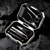 Pro Tool Kit - Thunder Cloud x Coilturd - Werkzeug-SetDieses hochwertige Werkzeug-Set bietet alles, was Sie für den Aufbau, die Wartung und das Wickeln Ihrer Selbstwickelverdampfer benötigen. Ob Anfänger oder erfahrener Selbstwickler – mit diesem umfassenden Toolkit haben Sie stets das passende Werkzeug griffbereit.Alle Werkzeuge werden in einem praktischen und robusten Transportkoffer geliefert, der für Ordnung sorgt und den sicheren Transport ermöglicht.17617Thunder Cloud x EL22,00&nbsp;CHFsmoke-shop.ch22,00&nbsp;CHF