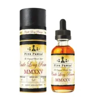 Five Pawns - Castle Long Reserve - MMXXV Edition 50ml 0mg ShortfillCastle Long Reserve MMXXV by Five Pawns – Limited Edition ShortfillMit der exklusiven Castle Long Reserve MMXXV präsentiert Five Pawns eine besondere Sonderedition seines preisgekrönten Klassikers. Diese streng limitierte Reserve-Variante wurde in ausgekohlten Eichenfässern gereift und entfaltet dadurch eine außergewöhnliche Tiefe, Komplexität und Geschmeidigkeit.Im Mittelpunkt steht eine edle Komposition aus sanftem Kentucky Bourbon, gerösteter Kokosnuss, knackigen Mandeln und feiner Madagascar-Vanille. Abgerundet wird das Aromaprofil durch karamellisierten braunen Zucker, der für eine angenehme Süße sorgt. Die Fassreifung verleiht dem Liquid zusätzliche rauchige Nuancen und eine samtige Textur, die jeden Zug zu einem besonderen Genuss macht.15035Five Pawns Signature26,90&nbsp;CHFsmoke-shop.ch26,90&nbsp;CHF