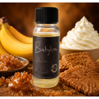 40 ml Babylon - Jin & Juice - ShortfillMit Babylon präsentiert Jin'n Juice aus dem französischen Maousse Lab ein außergewöhnliches Dessert-Aroma für alle Liebhaber süßer und cremiger Geschmackskompositionen. Der authentische Geschmack einer reifen Banane trifft auf karamellisierten braunen Zucker und wird von einer luftigen Schlagsahne perfekt abgerundet. Knusprige Spekulatius-Kekse verleihen dem Aroma eine würzige Note und sorgen für ein harmonisches, vielschichtiges Dampferlebnis.Die ausgewogene Kombination aus fruchtiger Banane, cremiger Sahne und feinen Keksaromen macht Babylon zu einem echten Genuss für Fans von intensiven Gourmet-Liquids. Jeder Zug erinnert an ein frisch zubereitetes Dessert und bietet ein angenehm weiches, langanhaltendes Geschmackserlebnis.ProduktdetailsHersteller: Jin'n JuiceHergestellt von: Maousse Lab (Frankreich)Inhalt: 40 ml AromaGeschmack: Reife Banane, karamellisierter brauner Zucker, Schlagsahne, SpekulatiusTyp: Aroma zum Selbermischen (DIY)Hinweis: Das Aroma ist nicht zum puren Dampfen geeignet. Vor der Verwendung mit Base und gegebenenfalls Nikotinshots auffüllen.17704Jin & Juice Premium5,00&nbsp;CHFsmoke-shop.ch5,00&nbsp;CHF