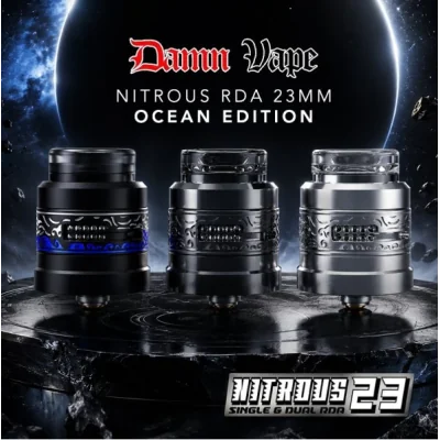 Nitrous RDA 23mm Spezial Edition - Damn Vape - vers. FarbenDer Nitrous RDA 23 mm Special Edition von Damn Vape ist ein vielseitiger Selbstwickel-Tröpfelverdampfer, der sowohl für Single-Coil- als auch Dual-Coil-Wicklungen ausgelegt ist. Dank des durchdachten Postless-Decks, der austauschbaren Top Caps und der regulierbaren Airflow lässt sich der Nitrous flexibel an den gewünschten Zugwiderstand anpassen.Single- oder Dual-CoilDas grosszügige Postless-Deck ermöglicht eine unkomplizierte Installation von Single- und Dual-Coil-Wicklungen. Damit bietet der Nitrous RDA viel Flexibilität für unterschiedliche Builds und persönliche Vorlieben.17732Damn Vape - RDA42,00 CHFsmoke-shop.ch42,00 CHF Nitrous RDA 23mm Spezial Edition - Damn Vape - vers. FarbenDer Nitrous RDA 23 mm Special Edition von Damn Vape ist ein vielseitiger Selbstwickel-Tröpfelverdampfer, der sowohl für Single-Coil- als auch Dual-Coil-Wicklungen ausgelegt ist. Dank des durchdachten Postless-Decks, der austauschbaren Top Caps und der regulierbaren Airflow lässt sich der Nitrous flexibel an den gewünschten Zugwiderstand anpassen.Single- oder Dual-CoilDas grosszügige Postless-Deck ermöglicht eine unkomplizierte Installation von Single- und Dual-Coil-Wicklungen. Damit bietet der Nitrous RDA viel Flexibilität für unterschiedliche Builds und persönliche Vorlieben.17732Damn Vape - RDA42,00 CHFsmoke-shop.ch42,00 CHF