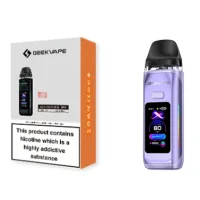 Digi MAX Kit - Geekvape - Moon Silver - 3000 mAh - USB CDas Geekvape Digi MAX Kit in Moon Silver kombiniert modernes Design, starke Leistung und innovative Technologie in einem kompakten Pod-System. Mit seinem hochwertigen Gehäuse, dem brillanten 1.47-Zoll-Touchscreen und einer Ausgangsleistung von bis zu 80 Watt bietet es ein erstklassiges Dampferlebnis für Einsteiger und erfahrene Nutzer.Der integrierte 3000 mAh Akku sorgt für eine ausdauernde Laufzeit und lässt sich dank USB-C-Schnellladung (5V/2A) besonders schnell wieder aufladen.Mit den vier Leistungsmodi Smart, Boost, Eco und Custom passt sich das Digi MAX Kit flexibel an unterschiedliche Dampfgewohnheiten an. Die intelligente Leistungssteuerung unterstützt dabei eine optimale Abstimmung auf den verwendeten Coil.Der grosszügige 5 ml Pod ermöglicht lange Dampfsessions ohne häufiges Nachfüllen. Dank der stufenlos regulierbaren Airflow eignet sich das Gerät sowohl für MTL (Mouth-to-Lung) als auch für RDL (Restricted Direct Lung) und DL (Direct Lung).Der hochauflösende Touchscreen sorgt für eine intuitive Bedienung, während die integrierte RGB-Lichtleiste dem Gerät einen modernen Look verleiht. Die praktische A-Lock-Funktion schützt zusätzlich vor unbeabsichtigter Aktivierung.17761geekvape44,90&nbsp;CHFsmoke-shop.ch44,90&nbsp;CHF