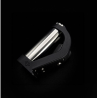 ARX DNA60C 18650 – Telli's Mod - Vorbestellung (ca. 01.10.2026)Auf Vorbestellung Lieferbar ca. 01. 10. 2026Der ARX von Telli's Mod vereint High-End-Engineering mit Racing-Inspiration: Das Design orientiert sich unverkennbar an den skulptural geformten Lufteinlässen italienischer Superbikes und verleiht dem Mod eine sportliche, unverwechselbare Optik.Im Inneren sorgt der vollständig über die Escribe-Software anpassbare Evolv DNA60C Chipset für maximale Kontrolle und Sicherheit. Die Leistung lässt sich stufenlos von 1 bis 60 Watt regulieren, während das klare, gut ablesbare Farbdisplay jederzeit alle wichtigen Werte im Blick behält.Dank seines kompakten Designs liegt der ARX äusserst ergonomisch in der Hand. Das robuste Gehäuse aus hart eloxiertem Aluminium (300HV) mit CNC-Fräsung und Edelstahl-Elementen steht für erstklassige Verarbeitung und Langlebigkeit. Verdampfer mit einem Durchmesser von bis zu 23mm schliessen bündig mit dem Gehäuse ab.Betrieben wird der ARX mit einem 18650-Akku (nicht im Lieferumfang enthalten).17792Telli's Mod - Akkuträger340,00 CHFsmoke-shop.ch340,00 CHF ARX DNA60C 18650 – Telli's Mod - Vorbestellung (ca. 01.10.2026)Auf Vorbestellung Lieferbar ca. 01. 10. 2026Der ARX von Telli's Mod vereint High-End-Engineering mit Racing-Inspiration: Das Design orientiert sich unverkennbar an den skulptural geformten Lufteinlässen italienischer Superbikes und verleiht dem Mod eine sportliche, unverwechselbare Optik.Im Inneren sorgt der vollständig über die Escribe-Software anpassbare Evolv DNA60C Chipset für maximale Kontrolle und Sicherheit. Die Leistung lässt sich stufenlos von 1 bis 60 Watt regulieren, während das klare, gut ablesbare Farbdisplay jederzeit alle wichtigen Werte im Blick behält.Dank seines kompakten Designs liegt der ARX äusserst ergonomisch in der Hand. Das robuste Gehäuse aus hart eloxiertem Aluminium (300HV) mit CNC-Fräsung und Edelstahl-Elementen steht für erstklassige Verarbeitung und Langlebigkeit. Verdampfer mit einem Durchmesser von bis zu 23mm schliessen bündig mit dem Gehäuse ab.Betrieben wird der ARX mit einem 18650-Akku (nicht im Lieferumfang enthalten).17792Telli's Mod - Akkuträger340,00 CHFsmoke-shop.ch340,00 CHF