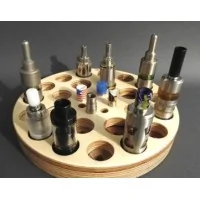 Dampfständer - Funny Wheel - 23 Verdampfer + Drip TipDiese sehr schlanke und auch sehr flache Variante ist Ideal für Ihre Verdampfer und ist speziell dafür konziptiert worden. Hier stellen Sie Ihre bis zu 23 Verdampfer und 8 Drip Tips sicher ab. Durch die kleine Vertiefung in der Lochmitte steht der Verdampfer gerade und versenkt somit den 5/10 Anschluss komplett.3643Smoke-Shop.ch27,90 CHFsmoke-shop.ch27,90 CHF